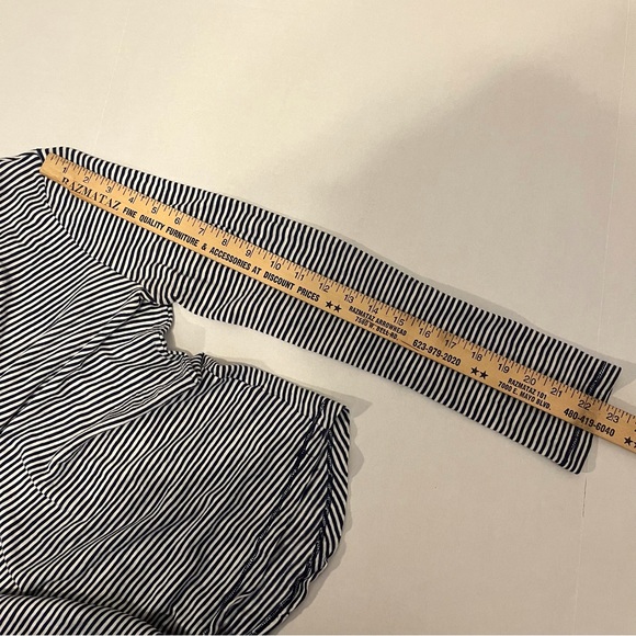 Banana Republic blue and white long sleeve t-shirt size small. - Picture 6 of 7